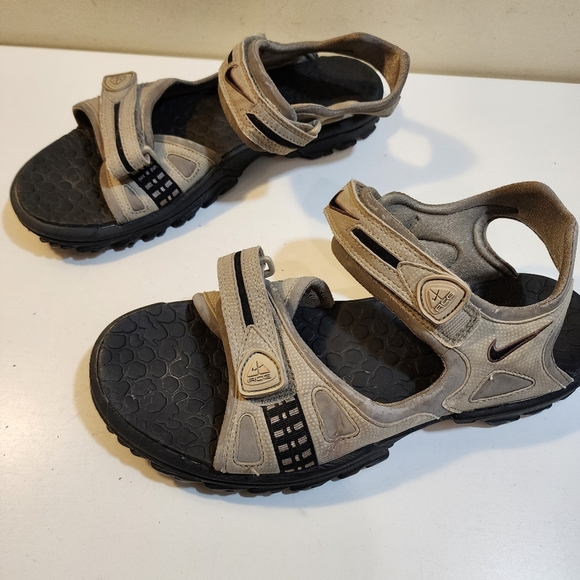 Nike ACG Vintage Men's Tan and Black Hiking Sandals with Rugged Grip Size 11 - Picture 10 of 14